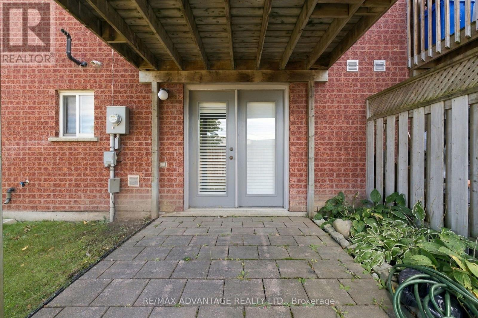 #7 122 SHERWOOD FOREST SQUARE - Image 36