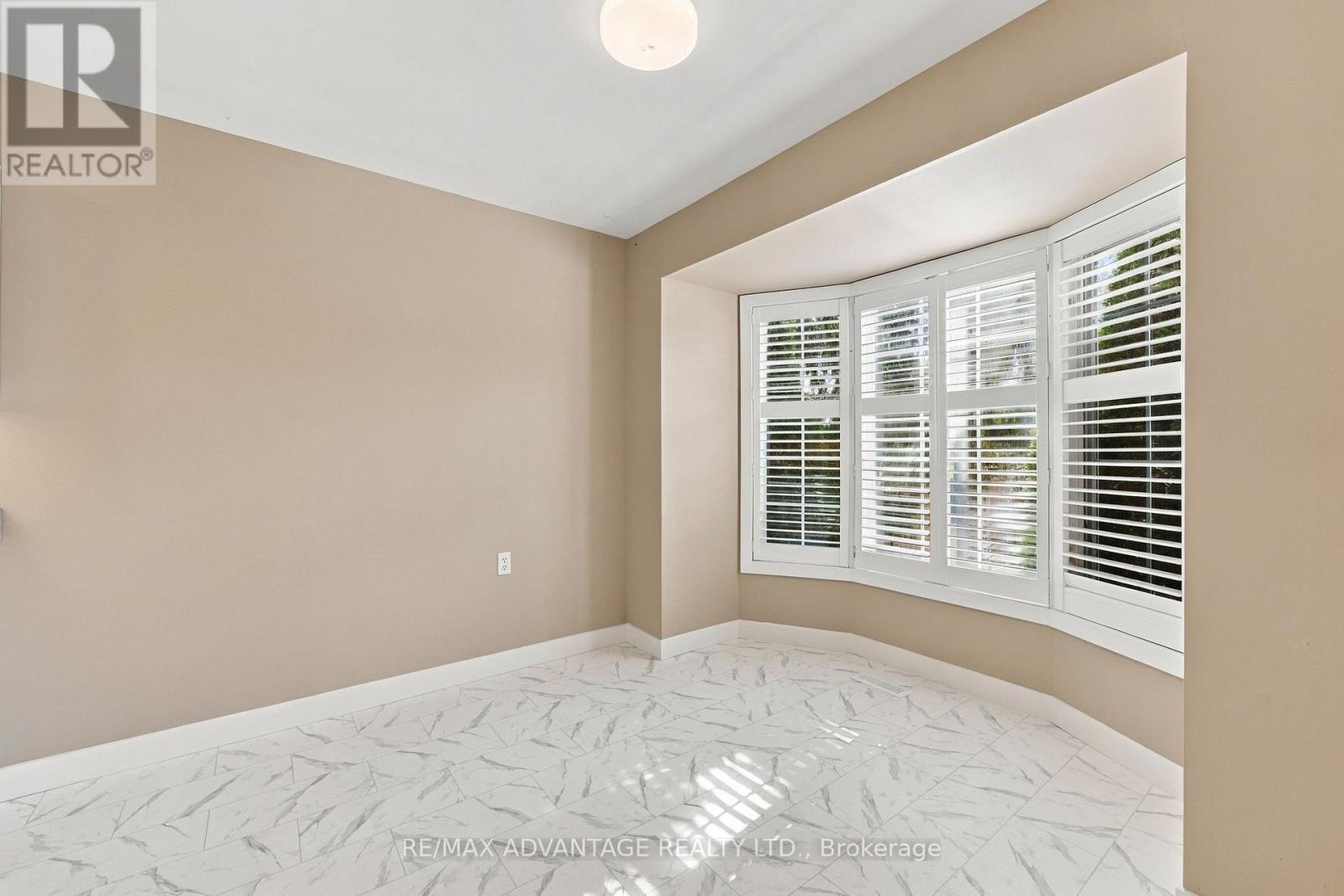 7 - 122 SHERWOOD FOREST SQUARE, London North (North I) — photo 5