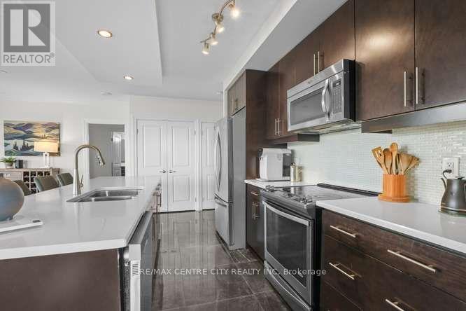204 - 240 VILLAGEWALK BOULEVARD, London North (North R) — photo 11