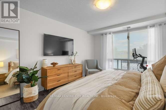 #204 240 VILLAGEWALK BOULEVARD - Image 18
