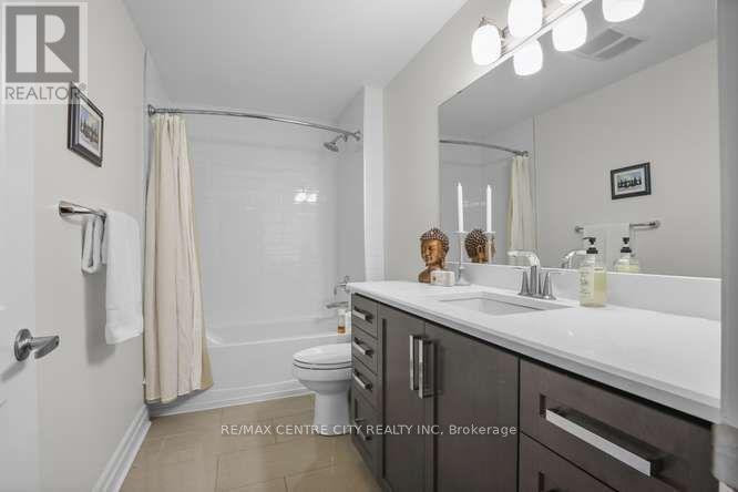 204 - 240 VILLAGEWALK BOULEVARD, London North (North R) — photo 5