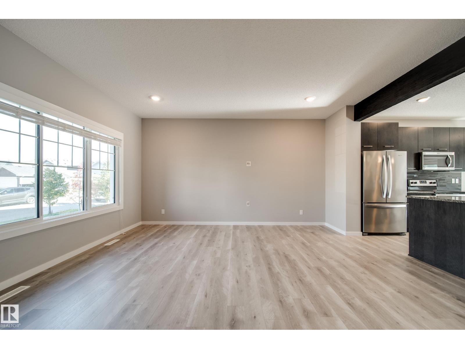 15927 13 Avenue SW, Glenridding Heights — photo 11 of 30: Property photo