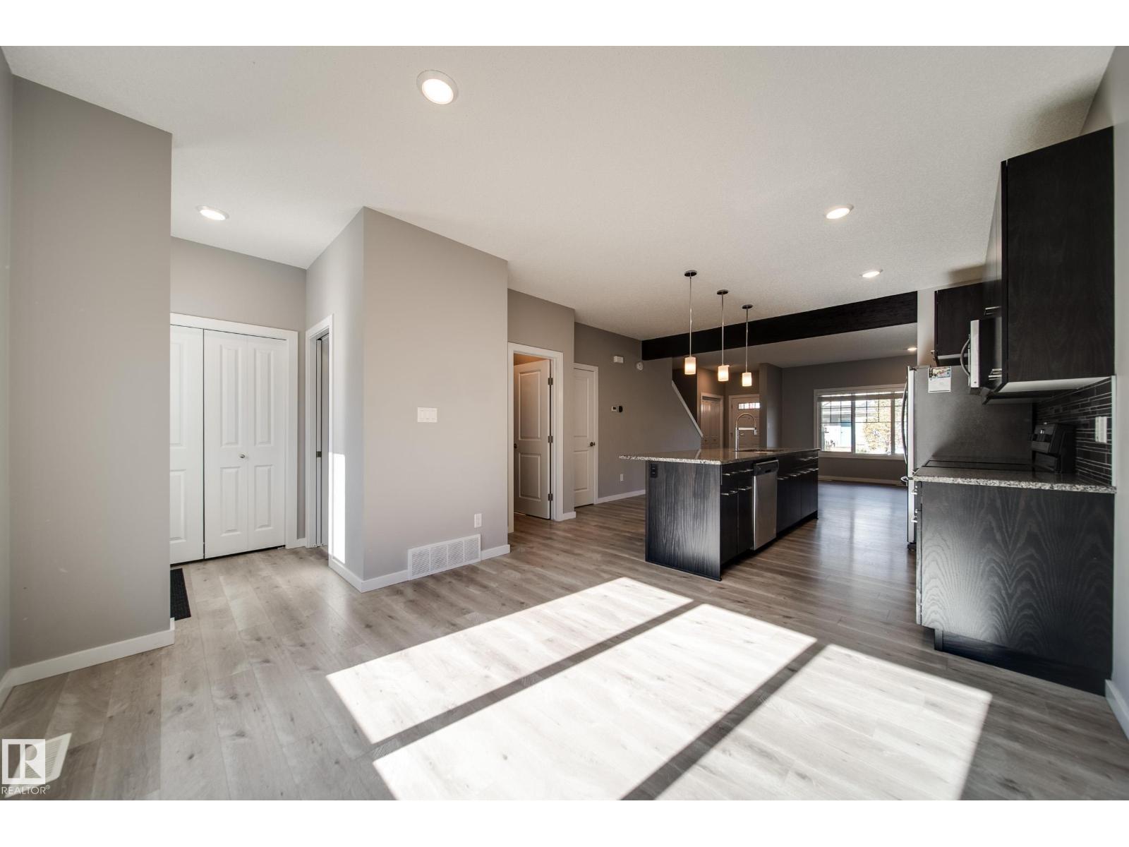 15927 13 Avenue SW, Glenridding Heights — photo 21 of 30: Property photo