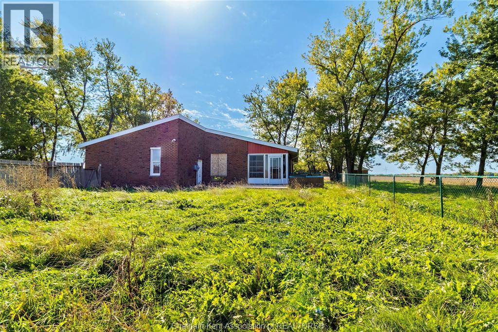 4421 Gleeson LINE - Image 38