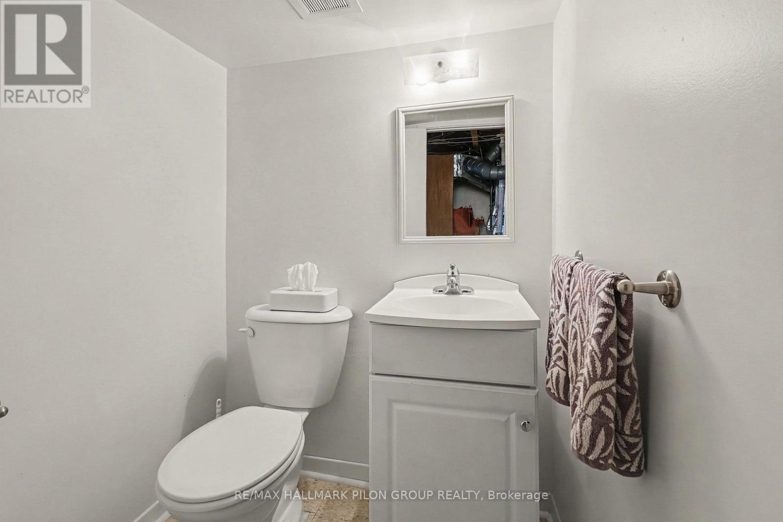 99 Huron Avenue North — photo 20