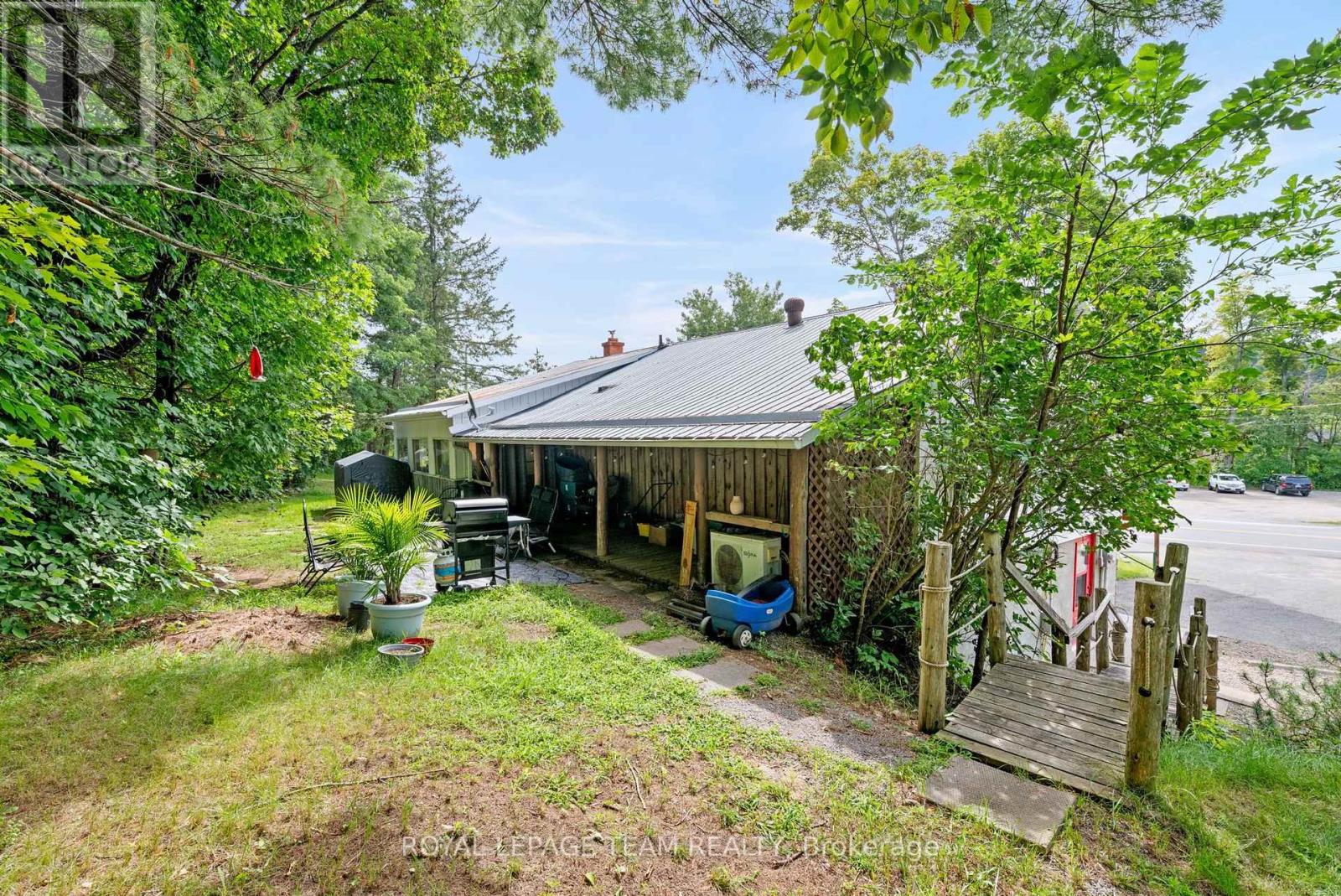 1716 Calabogie Road — photo 29
