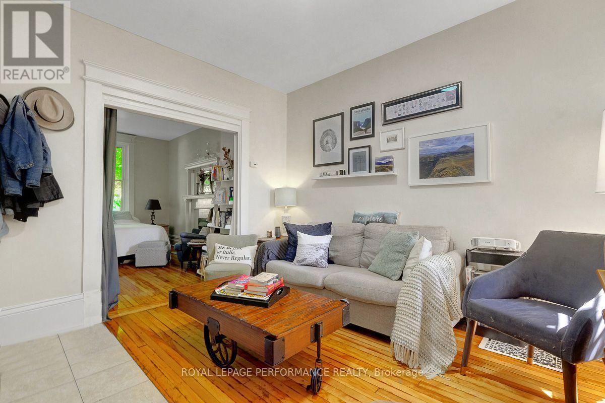486-488 LISGAR STREET - 5