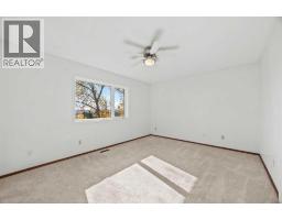 707 Hawkside Mews NW - photo 20