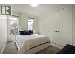228 33 Avenue NE - photo 32