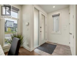 228 33 Avenue NE - photo 4