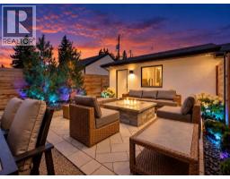 228 33 Avenue NE - photo 43