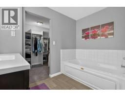218 Harvest Creek Close NE - photo 23