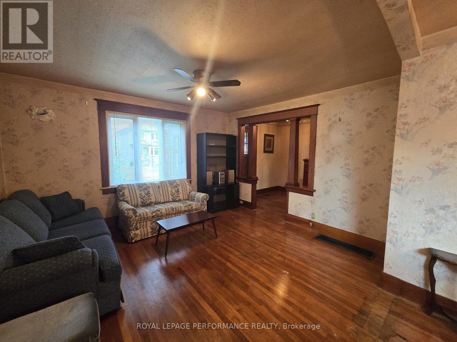 436 FOURTH STREET E - Image 19