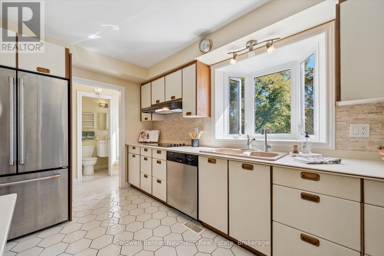 26 MAPLEWOOD DRIVE - Image 15