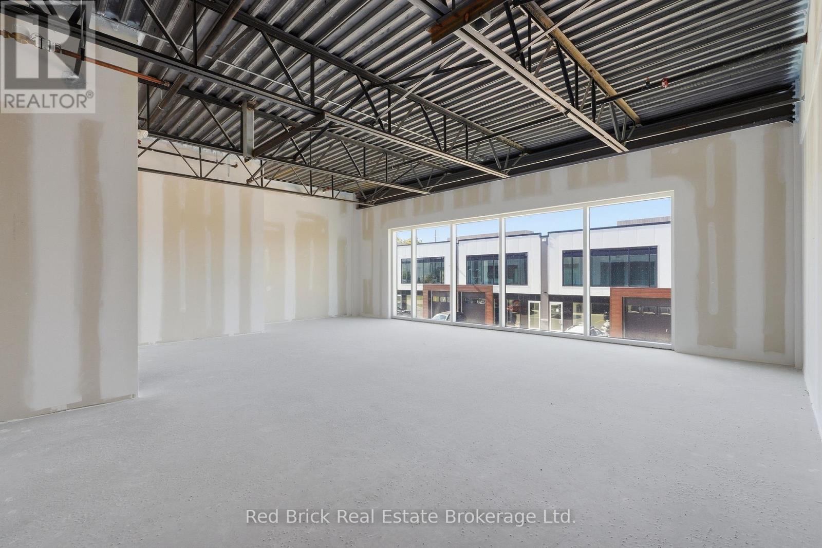 587 Hanlon Creek Boulevard — photo 21