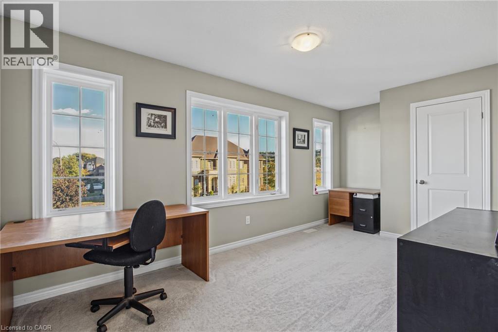 7 LAMPMAN Drive - Image 17