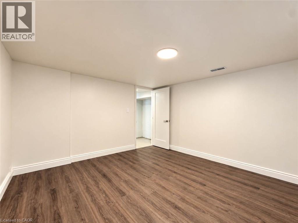 5 ATHENS Street - Image 34