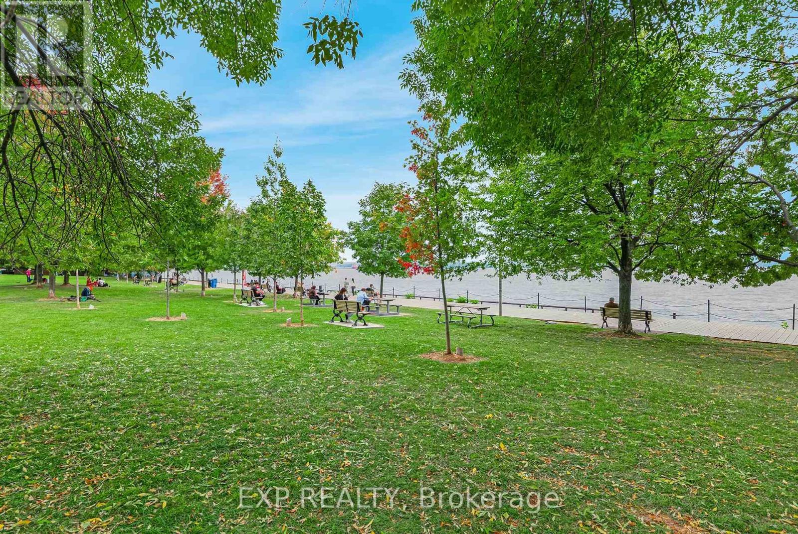 1420- 33 Harbour Square, Toronto, ON photo 39
