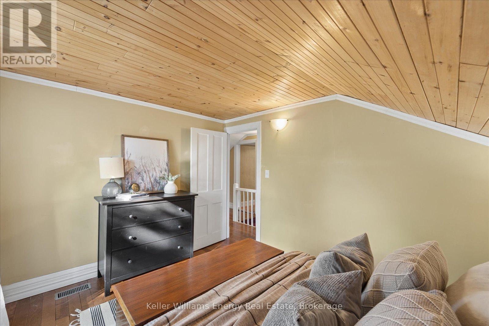 325 BALL STREET - 32