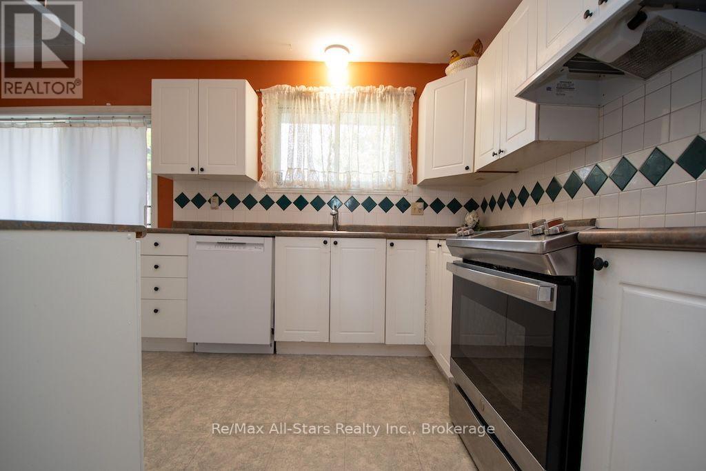 41 CEDARTREE LANE - 16
