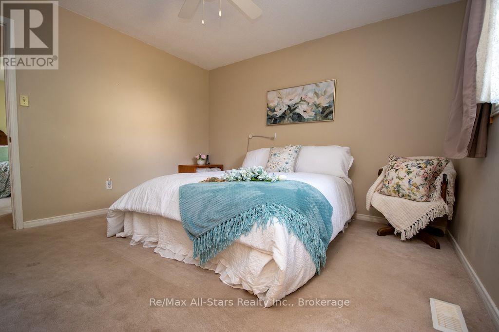 41 Cedartree Lane, Kawartha Lakes, ON photo 20