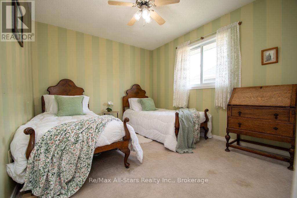 41 CEDARTREE LANE - 24