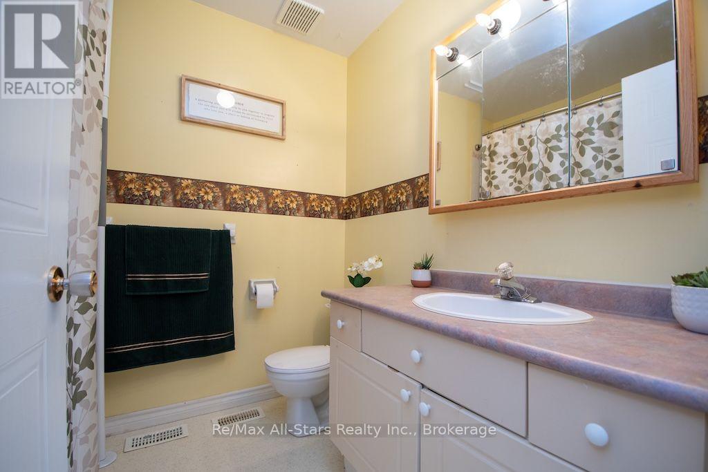 41 CEDARTREE LANE - 26