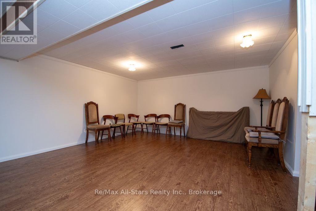 41 CEDARTREE LANE - 32