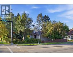 601 30 Avenue SW - photo 2