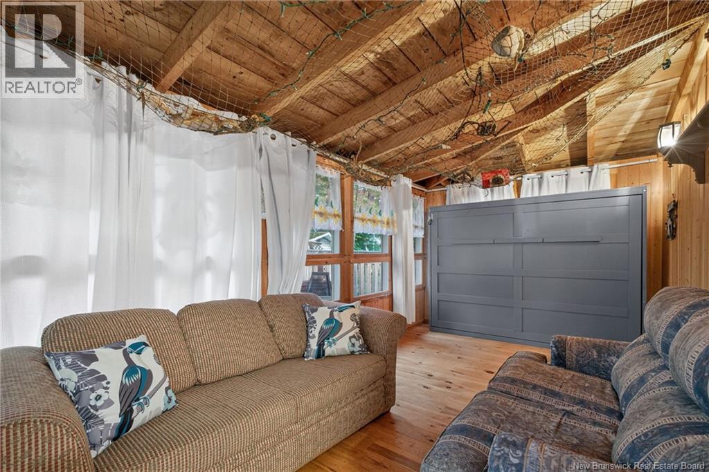 11 Redwood Avenue - 37