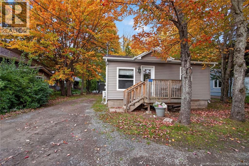 11 Redwood Avenue - 8