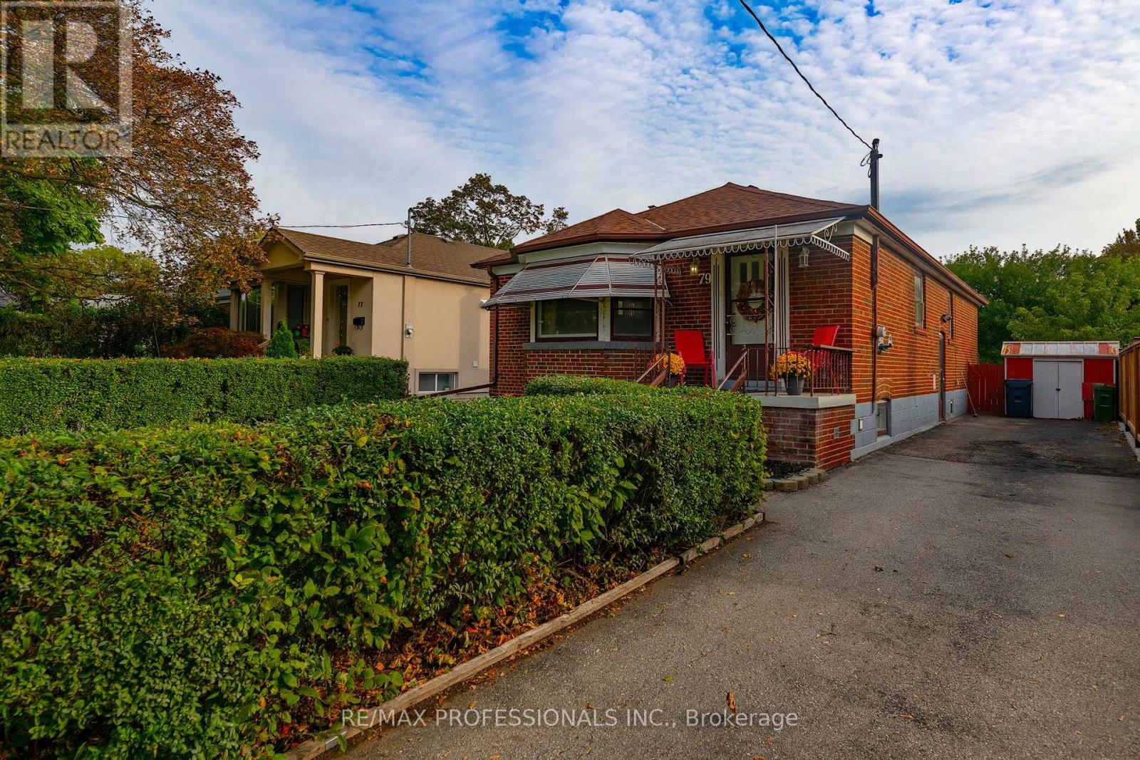 79 SILVERHILL DRIVE, Toronto (Islington-City Centre West)