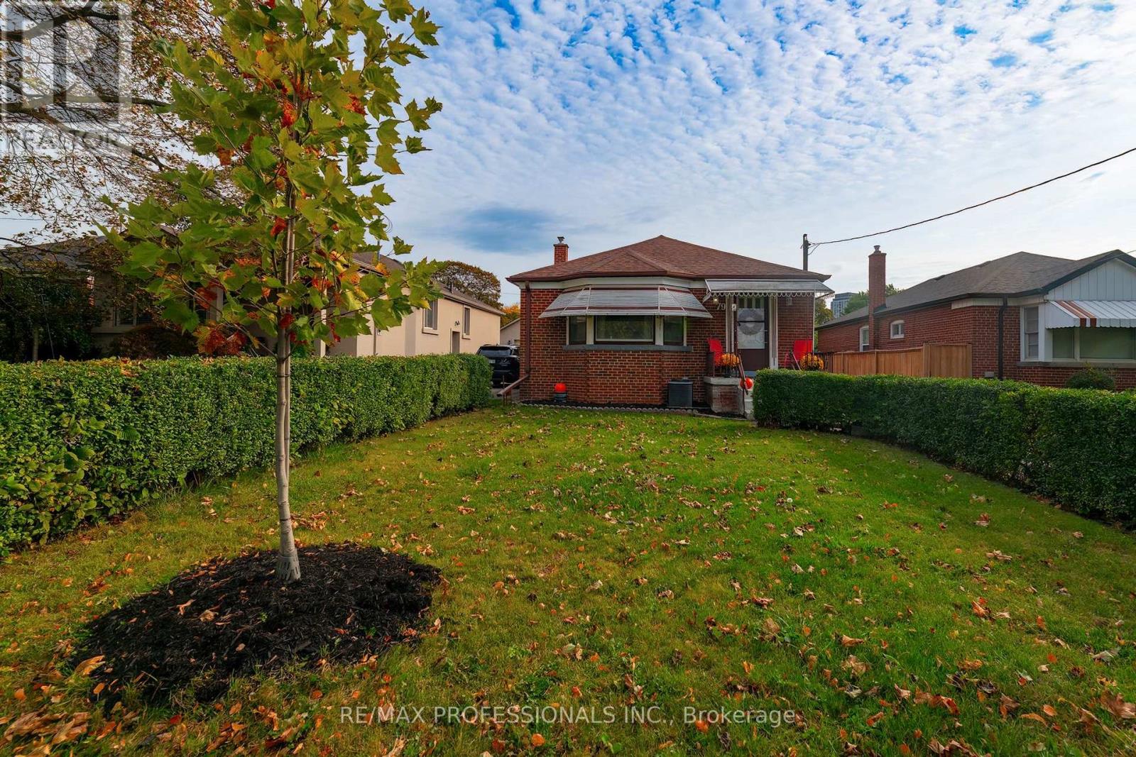 79 SILVERHILL DRIVE - 2