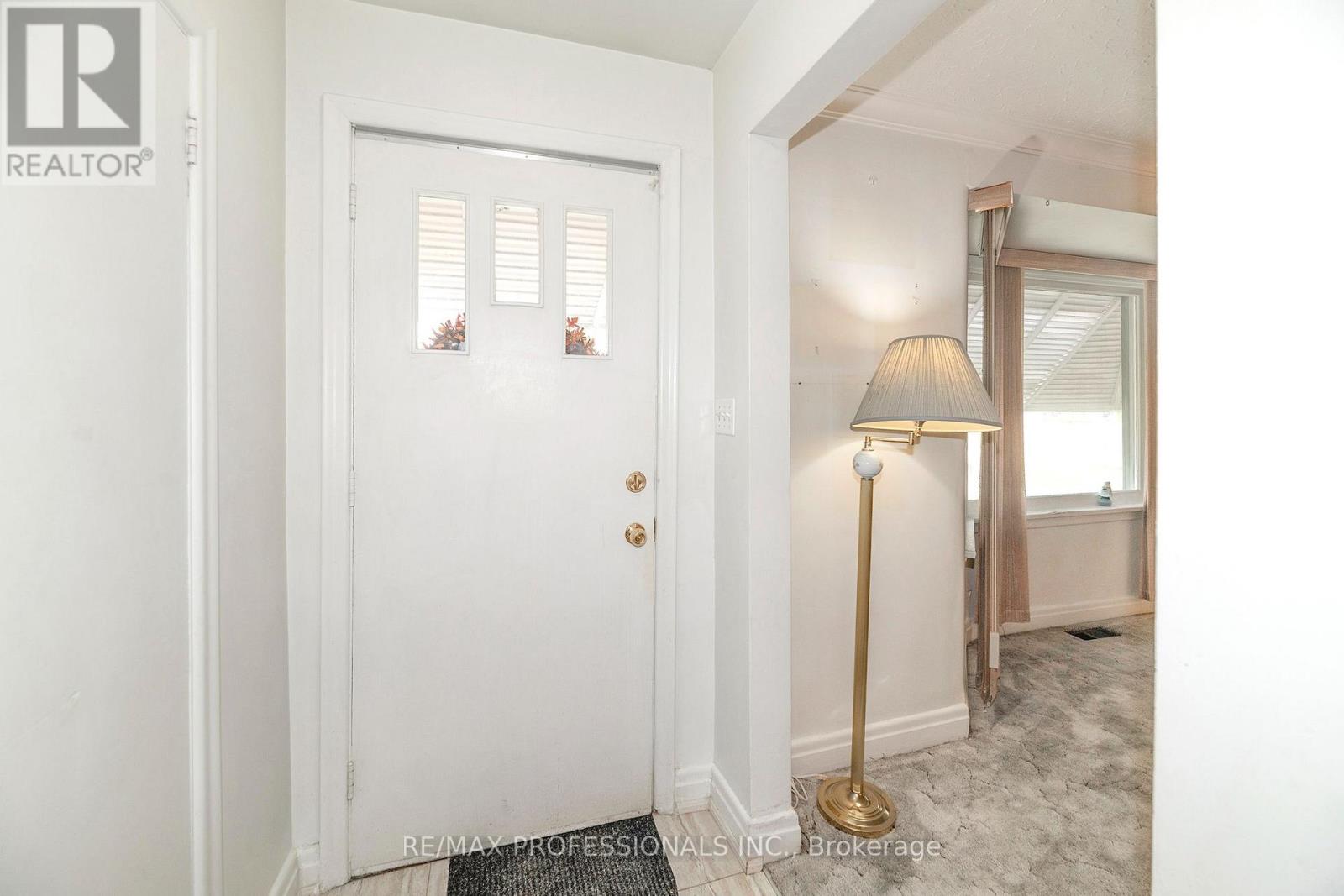 79 SILVERHILL DRIVE - 3