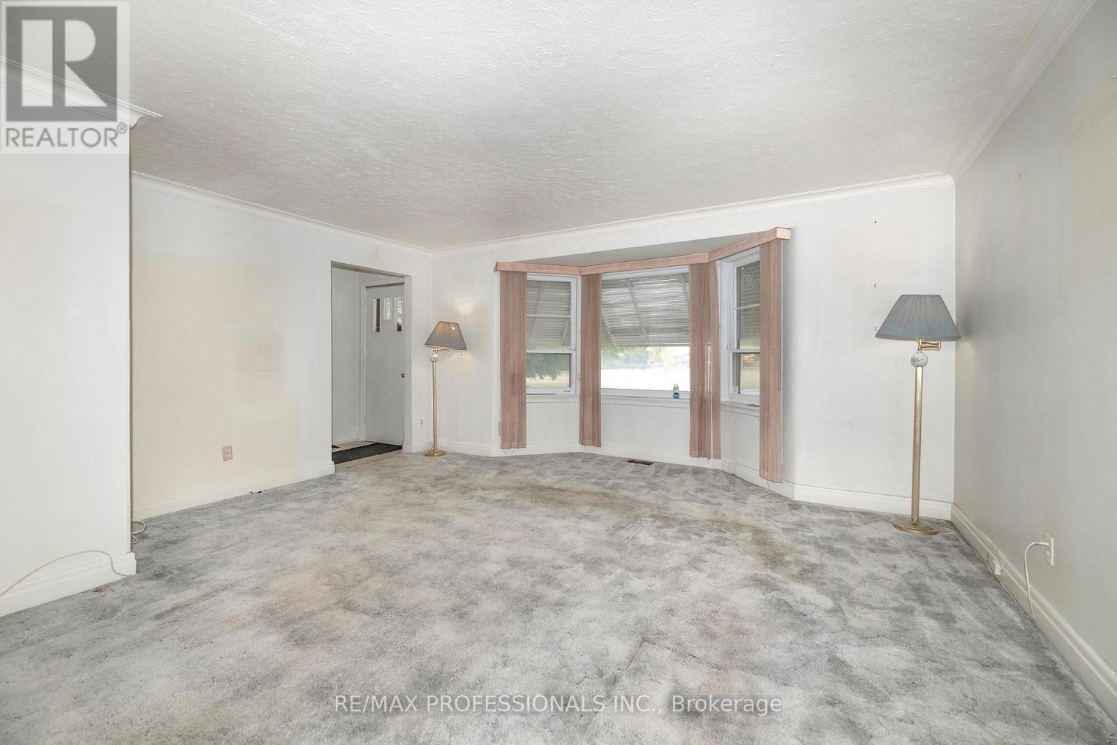 79 SILVERHILL DRIVE - 4