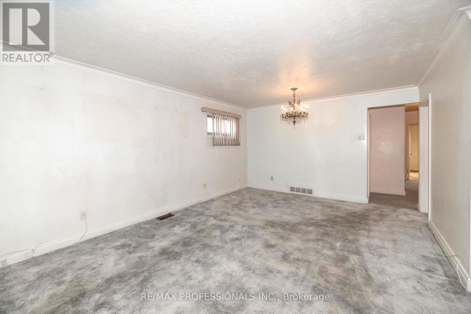 79 SILVERHILL DRIVE - 6