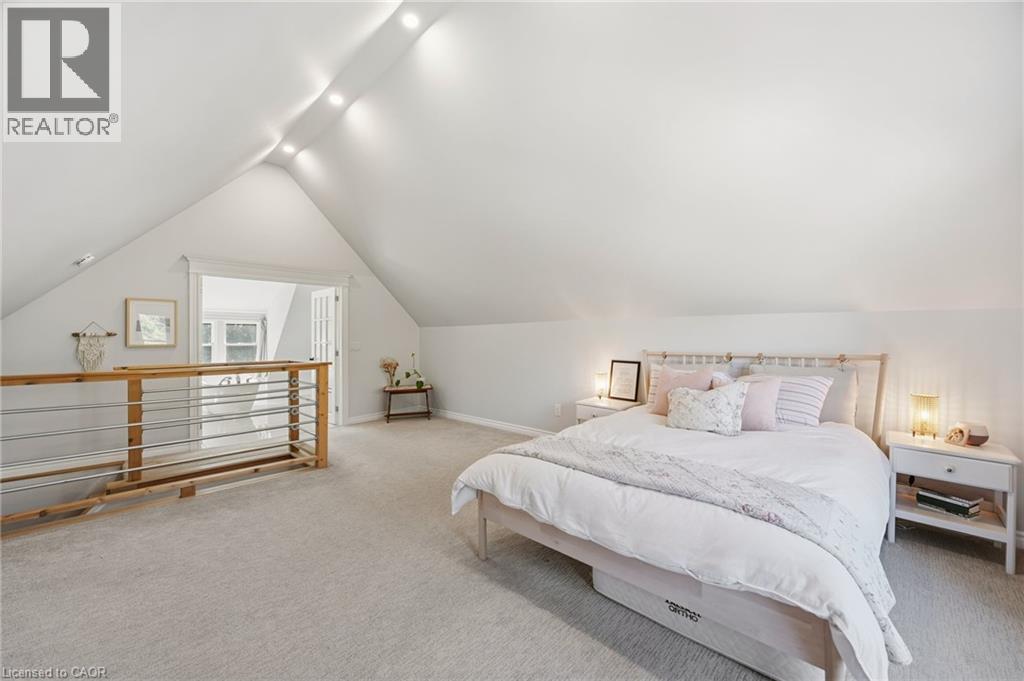 35 FAIRLEIGH Avenue S - Image 23