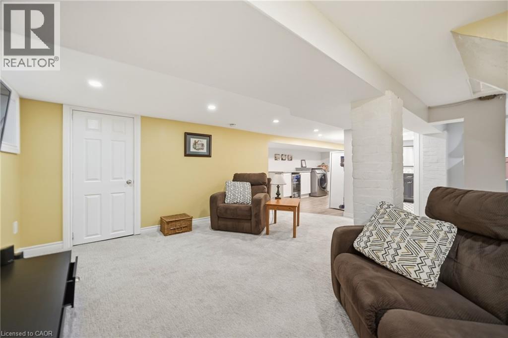 35 FAIRLEIGH Avenue S - Image 26