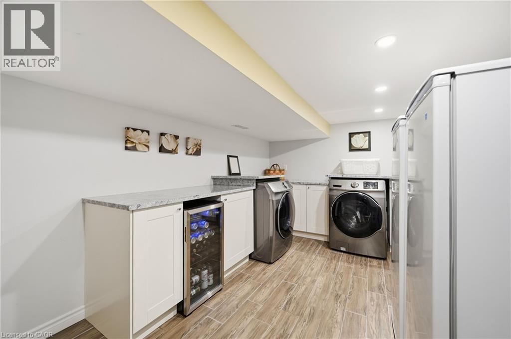 35 FAIRLEIGH Avenue S - Image 29