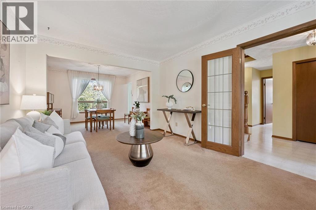 42 MITTON Place - Image 8
