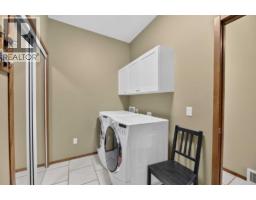 10 Vantage Crescent, Olds, AB T4H0A8 Photo 16