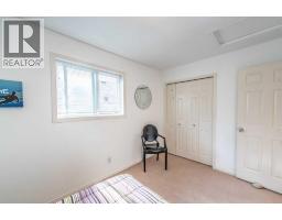 203 Coville Close NE - photo 32