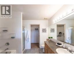 203 Coville Close NE - photo 22