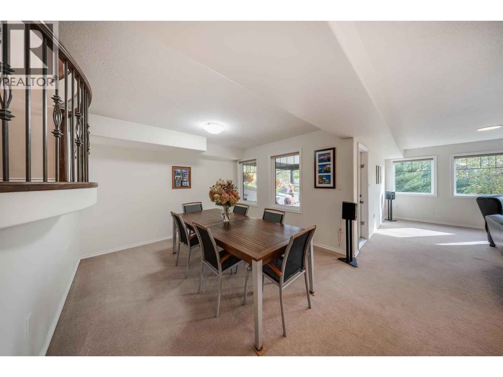 464 Whitman Way - Image 31