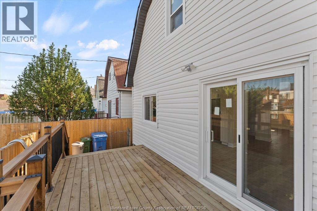 930 Elsmere - 28