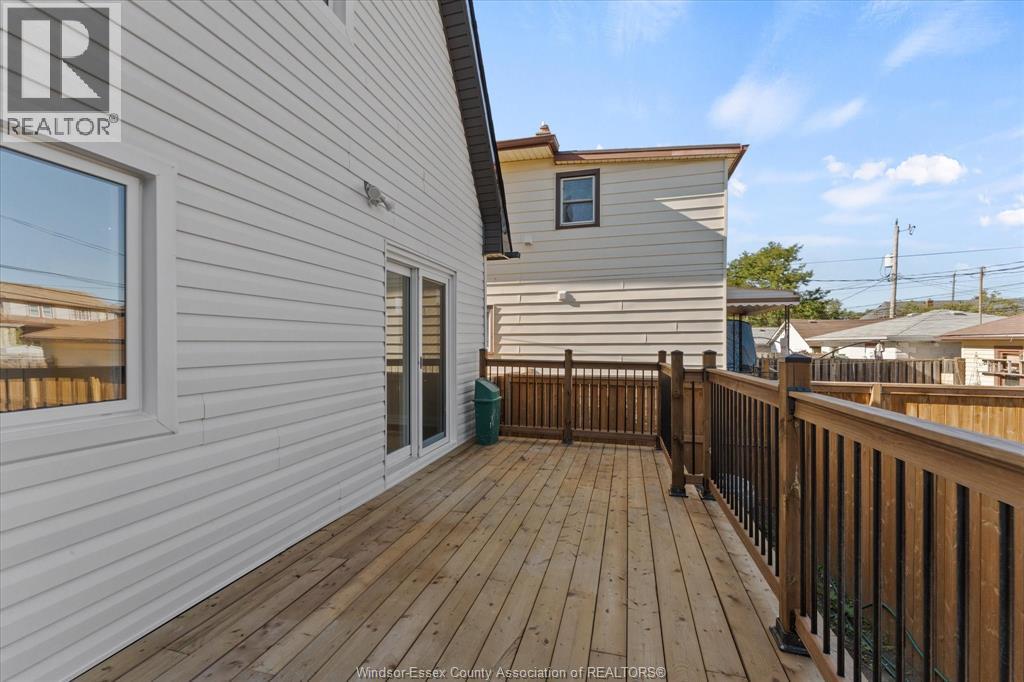 930 Elsmere - Image 29