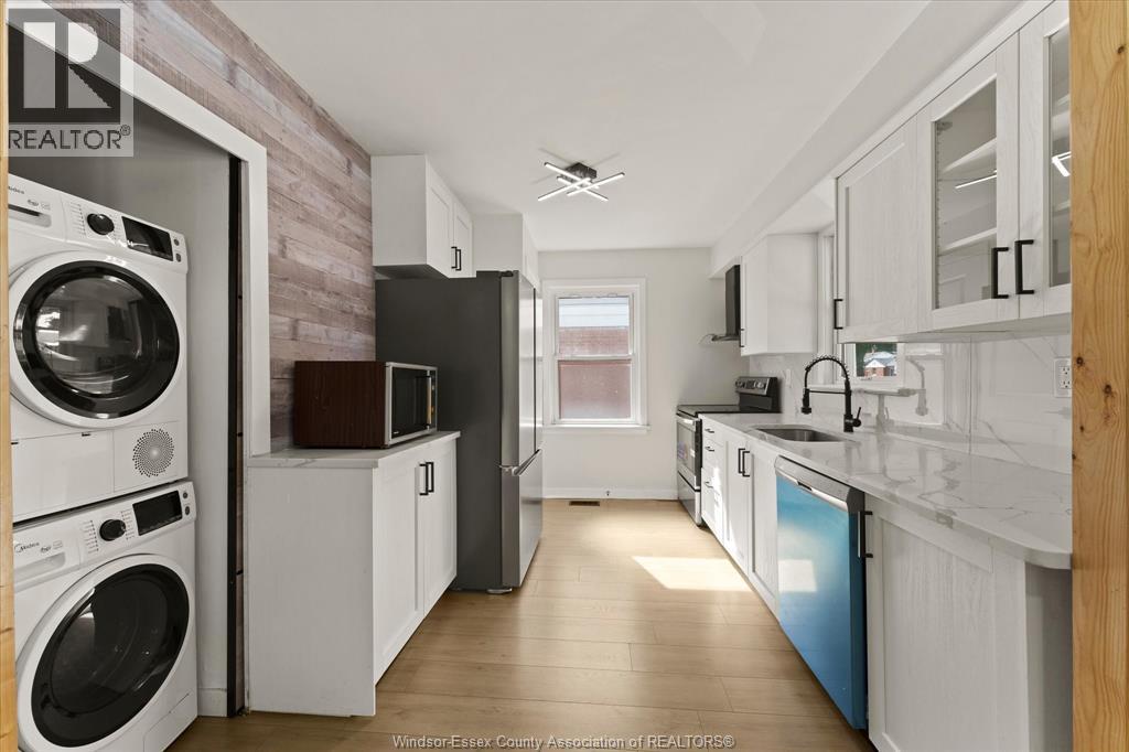 3859 BIRCH - 11