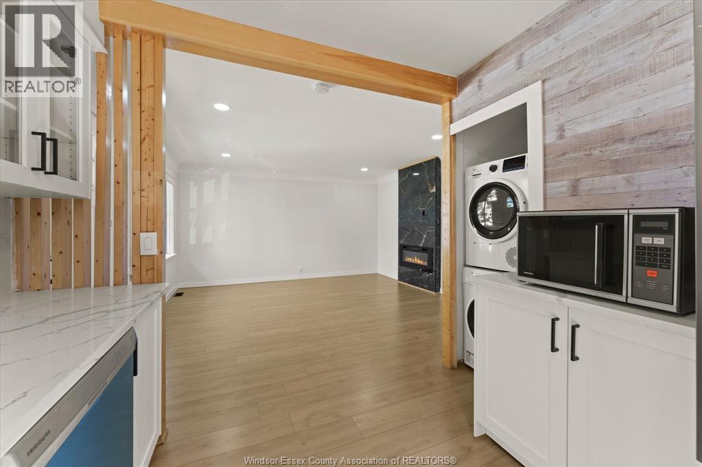 3859 BIRCH - Image 14