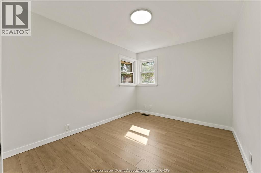 3859 BIRCH - Image 17