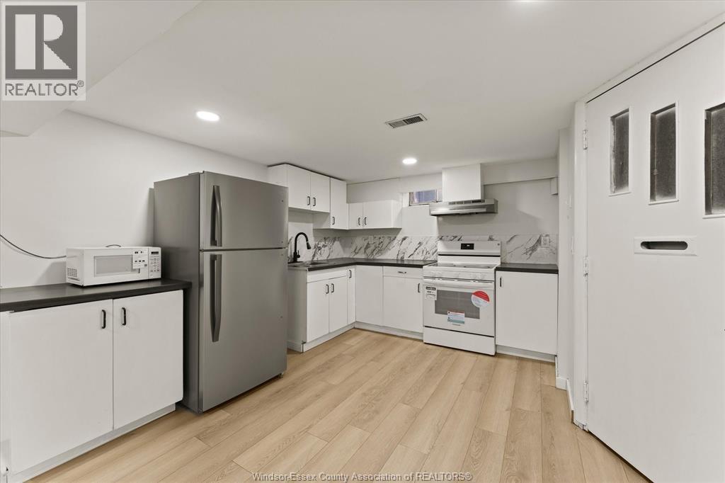3859 BIRCH - 22